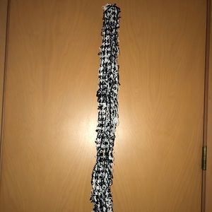 Black and white scarf